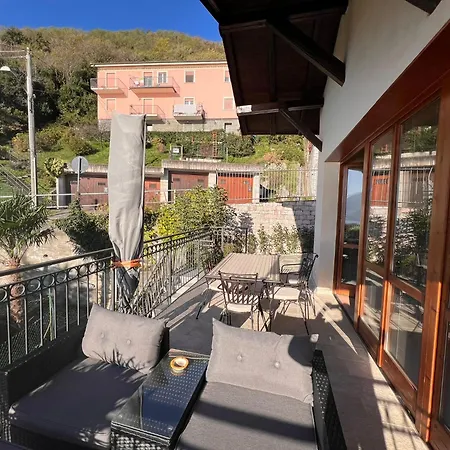 Fantastisch 6-10 Persoons Met View San Siro (Lombardy)